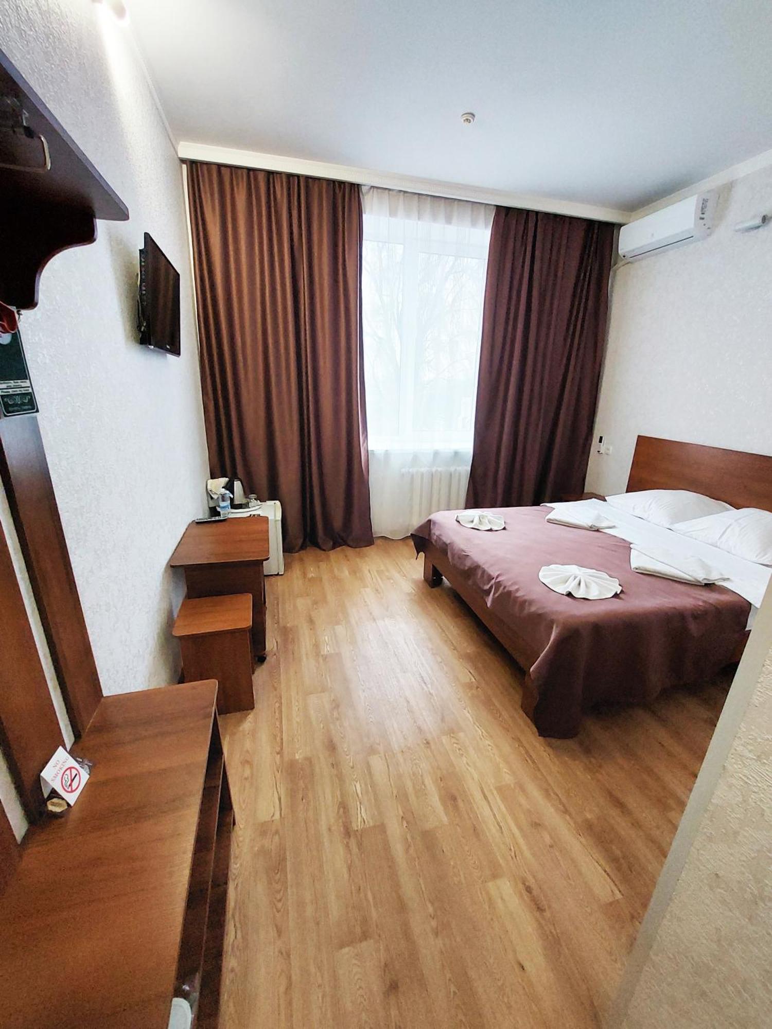 Uman Hotel Exterior photo