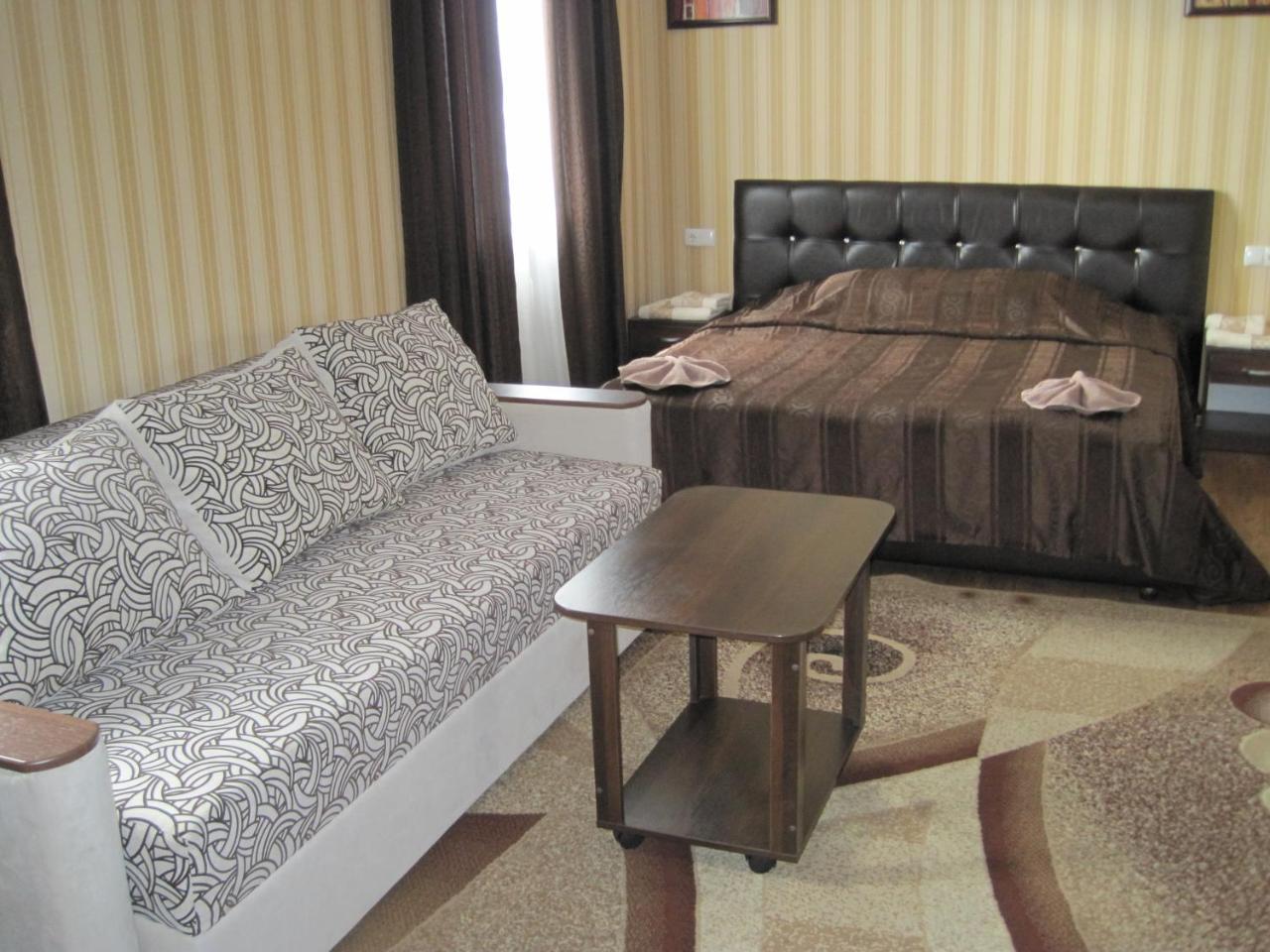 Uman Hotel Exterior photo