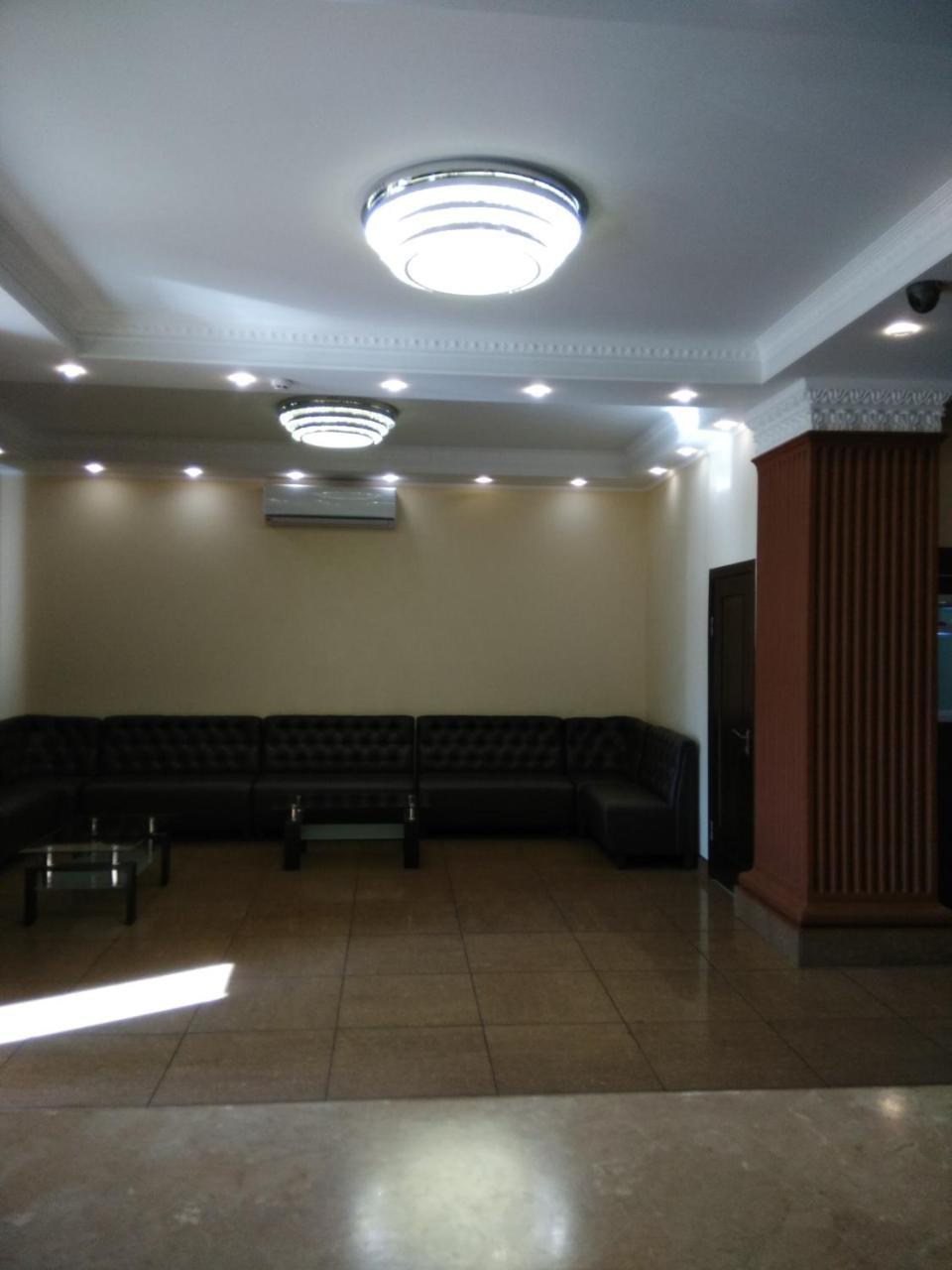 Uman Hotel Exterior photo